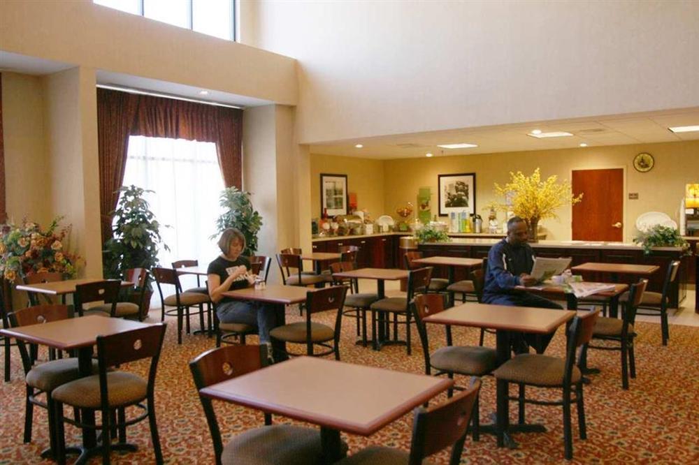 Hampton Inn Selma Restaurant photo